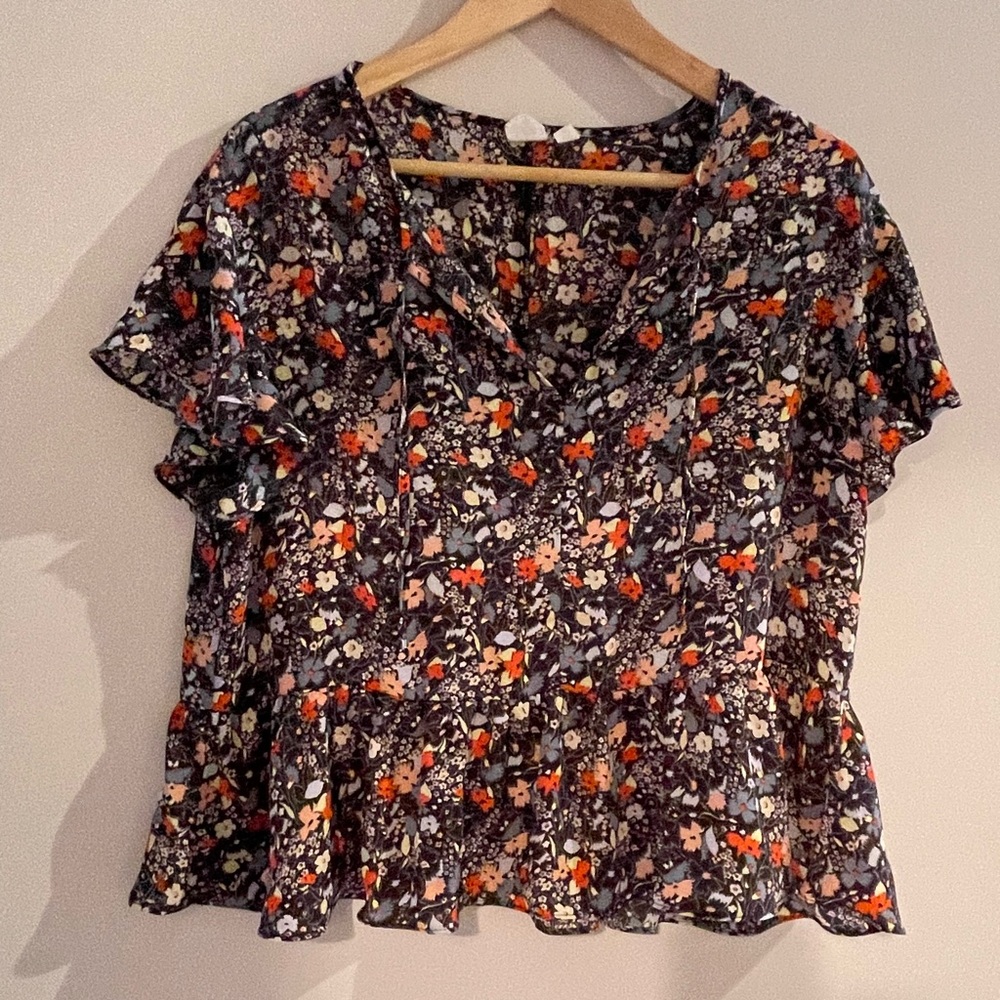 Loose and Flowy floral printed top (Gap)